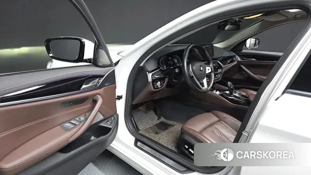 BMW 5 Series (G30) id 3587221 из Кореи 20