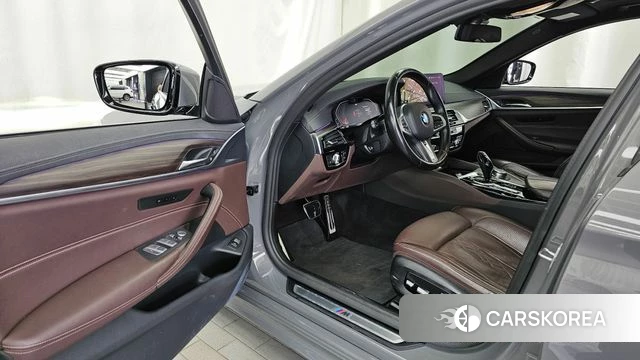 BMW 5 Series (G30) id 3872350 из Кореи 20