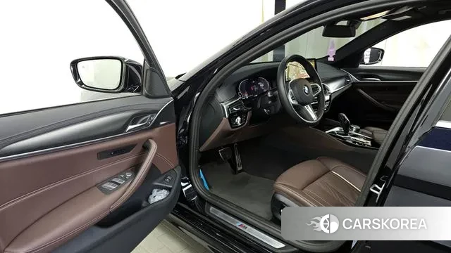 BMW 5 Series (G30) id 2974486 из Кореи 20