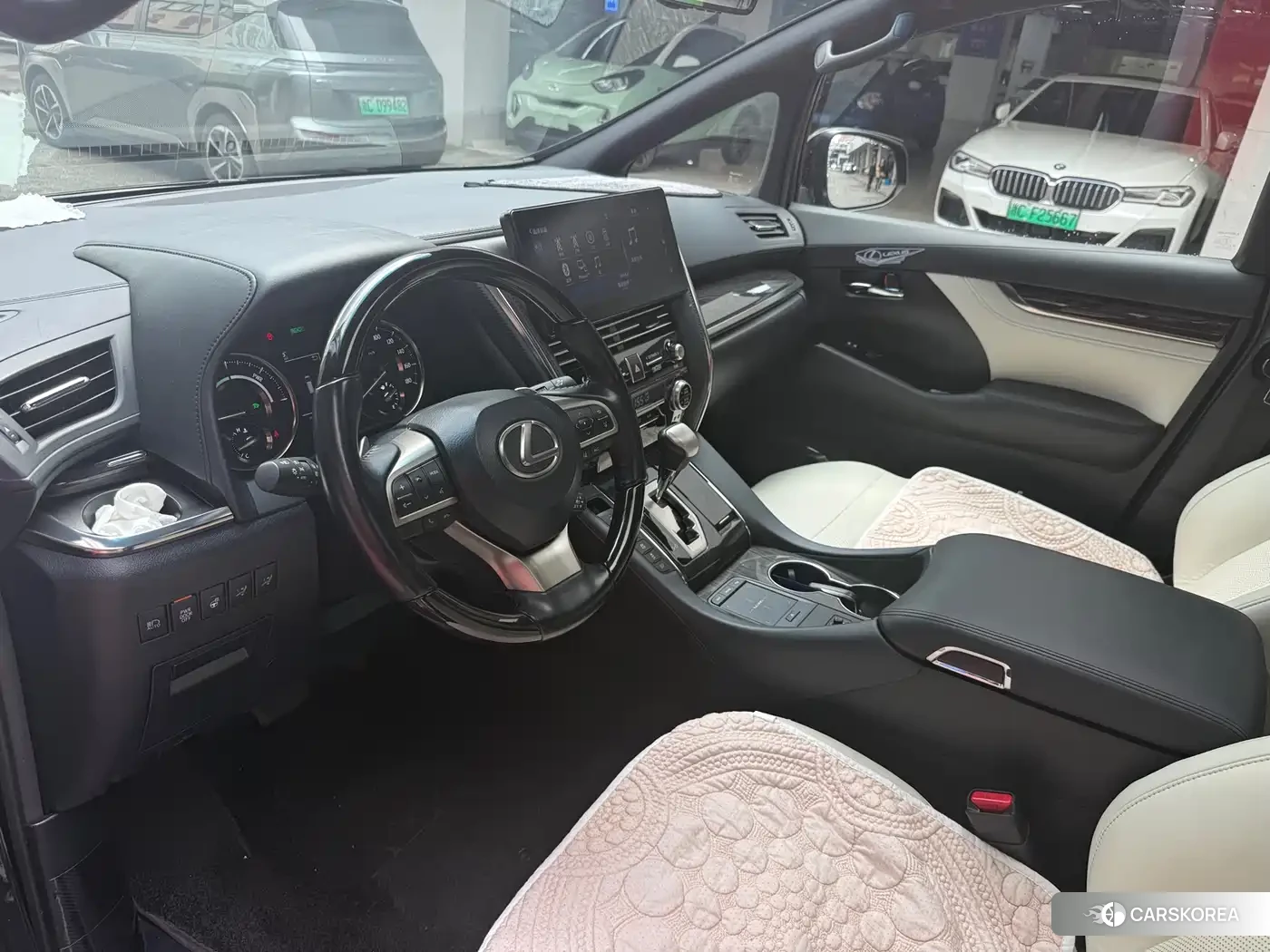 Lexus LM id 4577646 из Китая 15