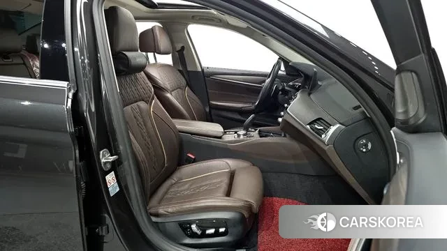 BMW 5 Series (G30) id 3626459 из Кореи 20