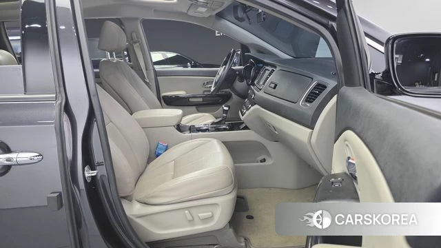 Kia The New Carnival id 4203428 из Кореи 20