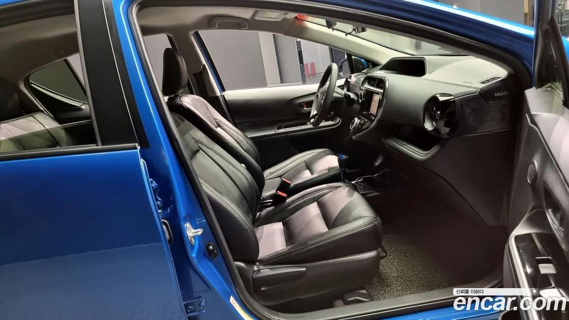 Toyota Prius C id 1911114 из Кореи 20