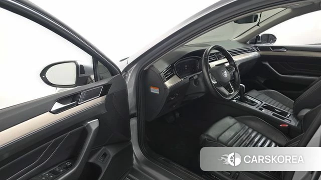 Volkswagen Passat GT (B8) id 4535321 из Кореи 32