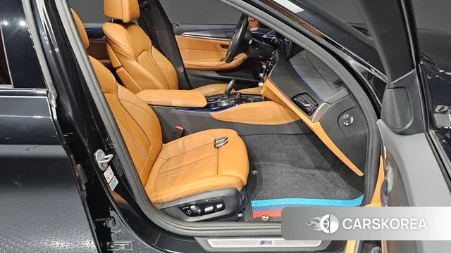 BMW 5 Series (G30) id 3395076 из Кореи 20