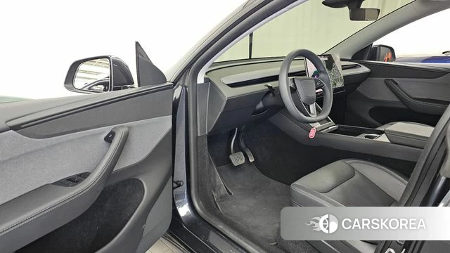 Tesla Model Y id 4639863 из Кореи 37