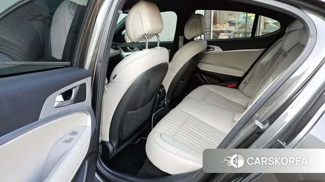 Genesis The New G70 id 3488094 из Кореи 20