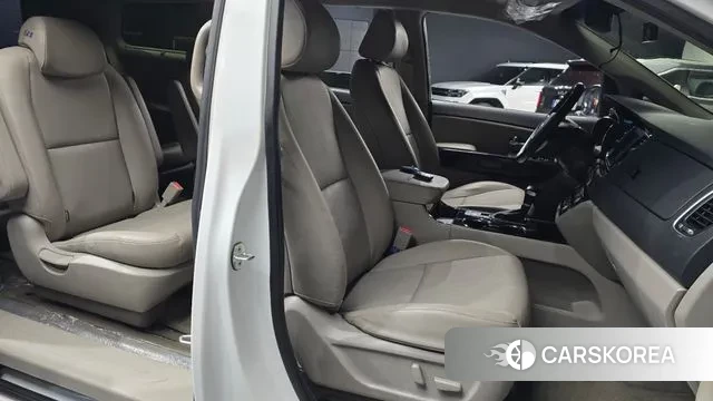 Kia The New Carnival id 3302158 из Кореи 20