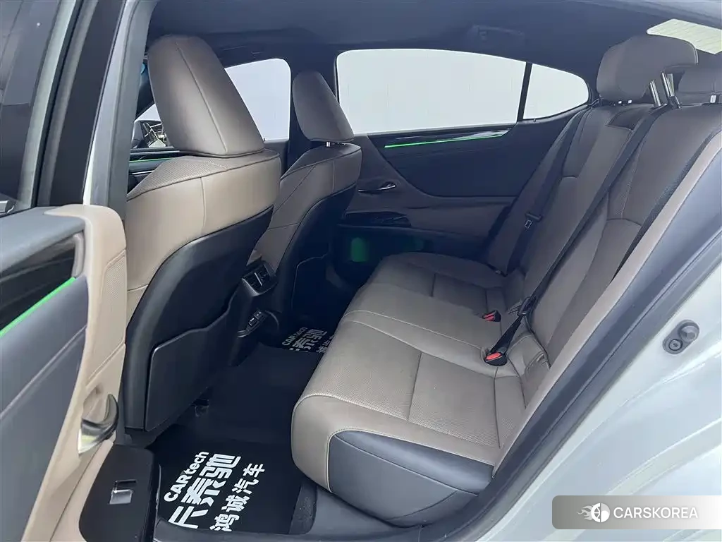 Lexus ES id 4589090 из Китая 26