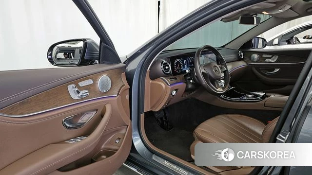 Mercedes-Benz E-Class W213 id 3955940 из Кореи 20