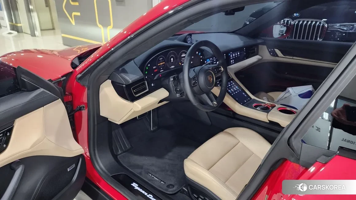 Porsche Taycan id 1661816 из Кореи 17