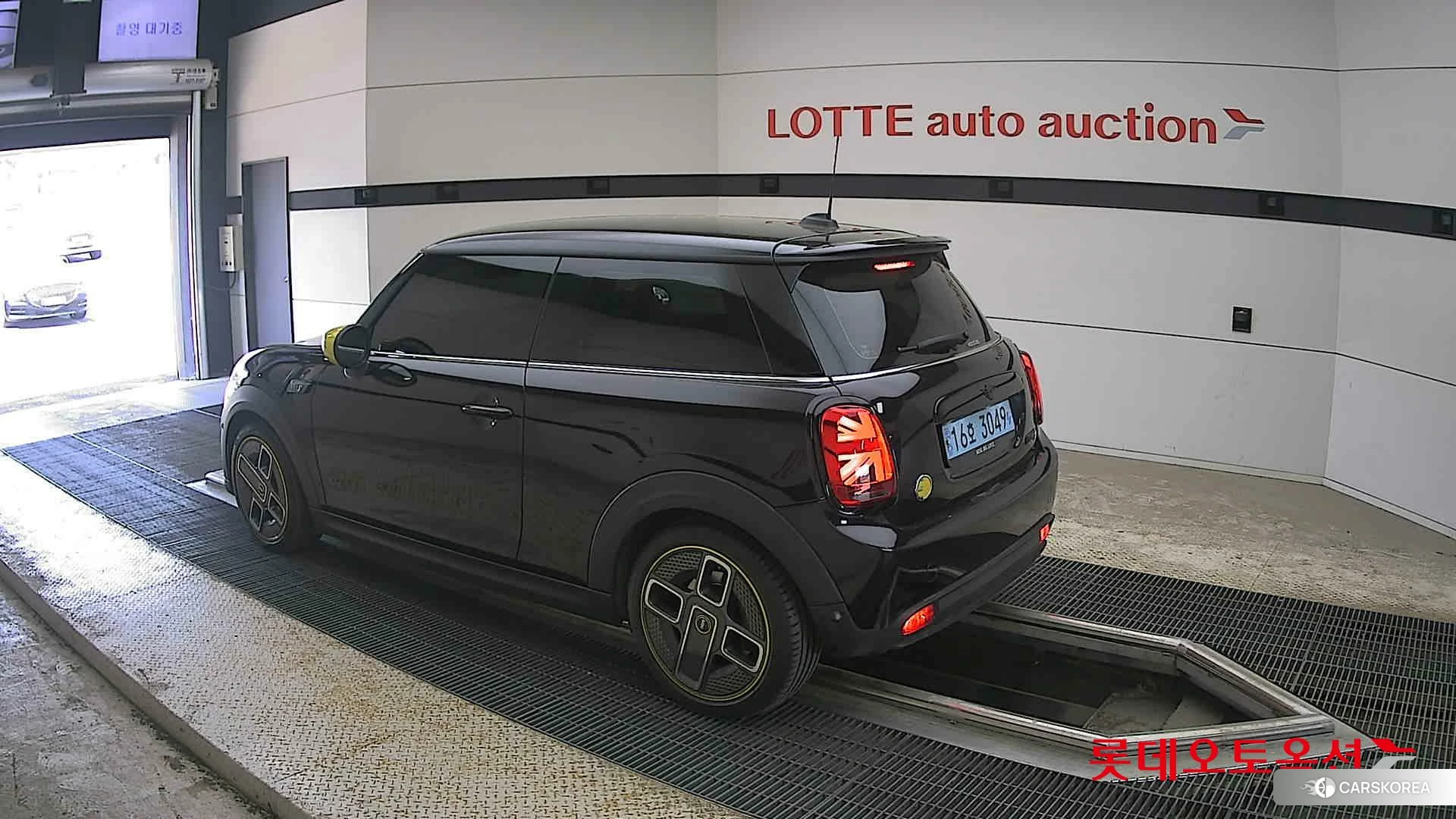 BMW MINI Cooper SE id 4289294 из Кореи 37