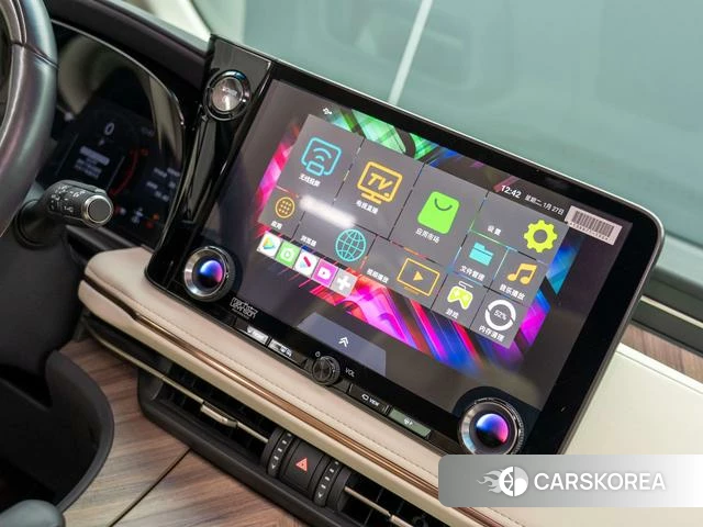 Lexus LM id 4262253 из Китая 18