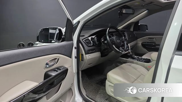 Kia The New Carnival id 4384813 из Кореи 20