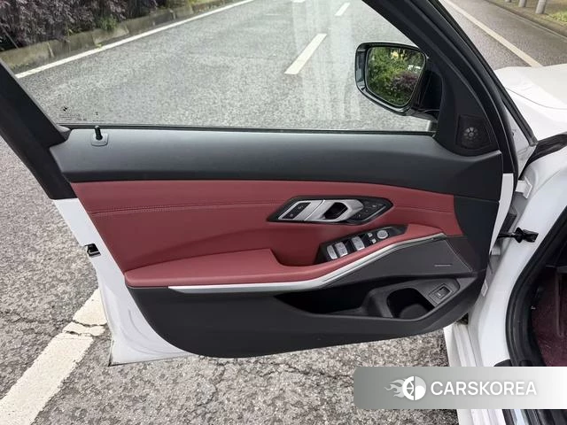 BMW 3 series id 4256557 из Китая 11