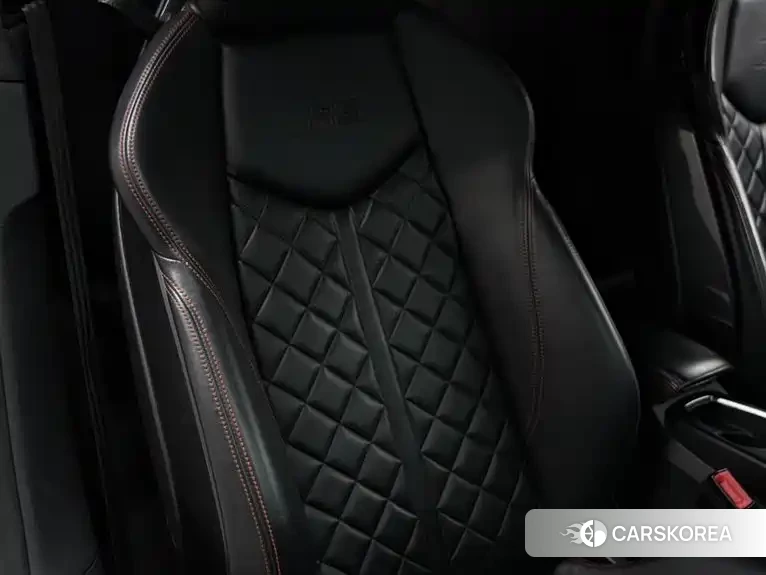 Audi TT RS id 4600904 из Китая 13