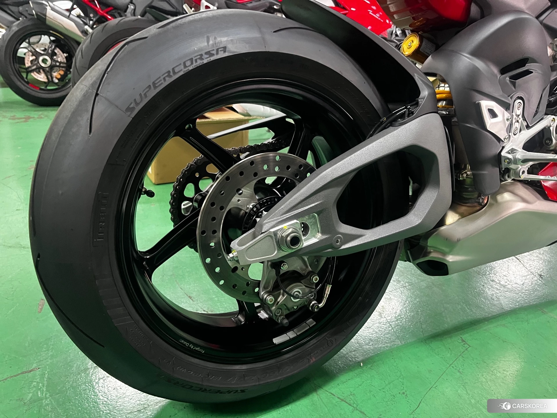 Проданный Ducati PANIGALE V4 S id 4352773 из Японии, фото 10