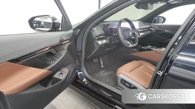 BMW i5 (G60) id 3353799 из Кореи 20