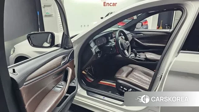 BMW 5 Series (G30) id 3023806 из Кореи 20