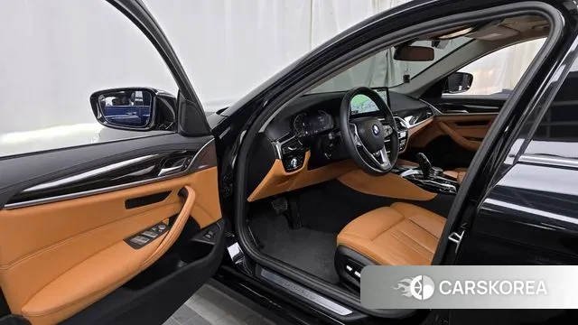 BMW 5 Series (G30) id 3432298 из Кореи 20