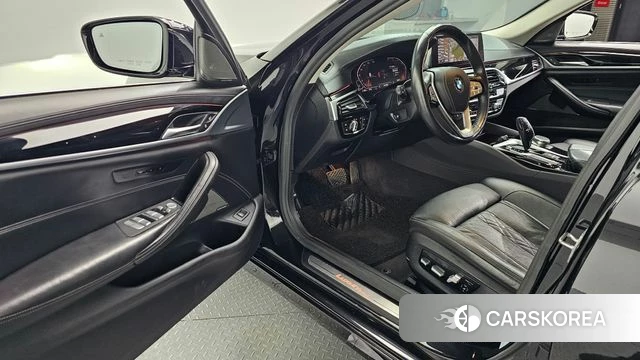 BMW 5 Series (G30) id 4196333 из Кореи 33