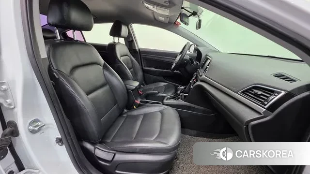 Hyundai Avante AD id 3742952 из Кореи 20