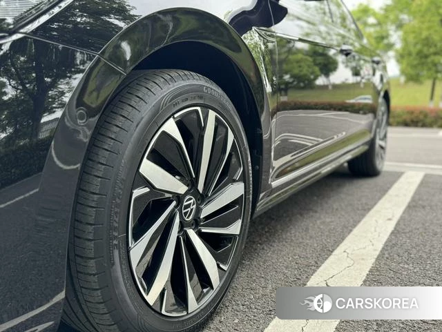 Volkswagen Passat id 4273085 из Китая 26