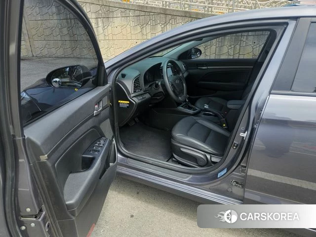 Hyundai Avante AD id 4557904 из Кореи 20