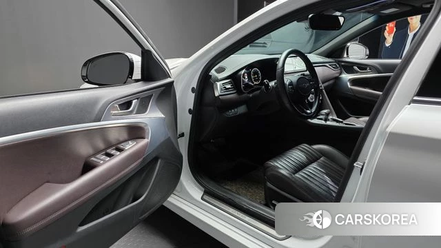 Genesis The New G70 id 4202738 из Кореи 33