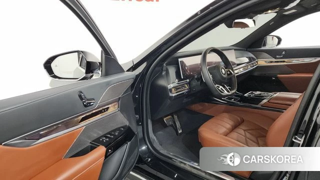 BMW 7 Series (G70) id 4669939 из Кореи 20