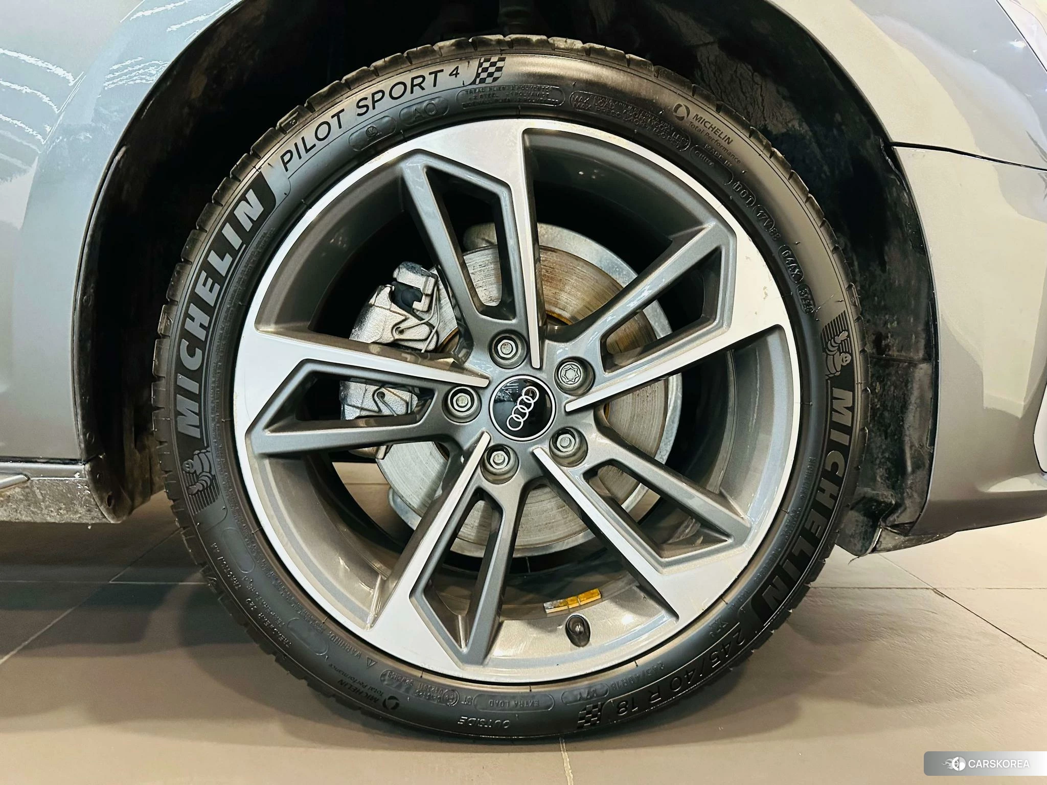 Audi A4L id 4455703 из Китая 16