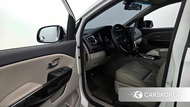 Kia The New Carnival id 4410866 из Кореи 32