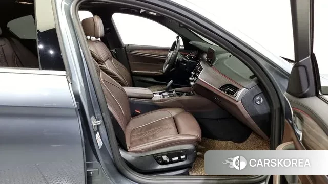 BMW 5 Series (G30) id 2902198 из Кореи 20