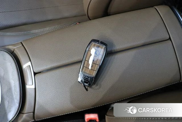 Mercedes-Benz E-class id 4257771 из Китая 20