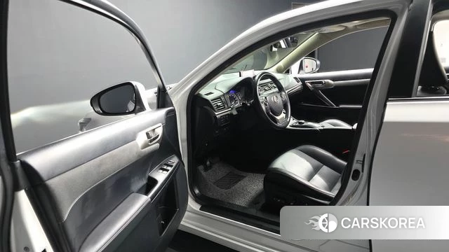 Lexus CT200h id 4345558 из Кореи 41