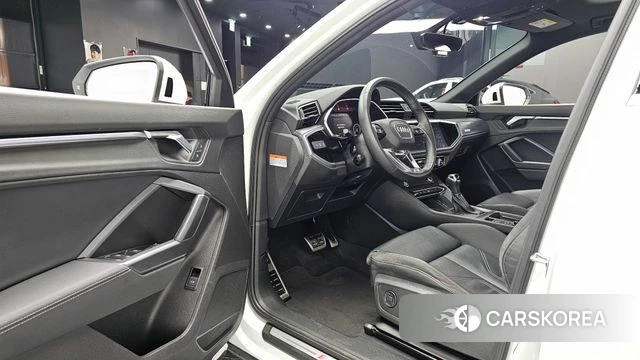 Audi Q3 (F3) id 4423991 из Кореи 34