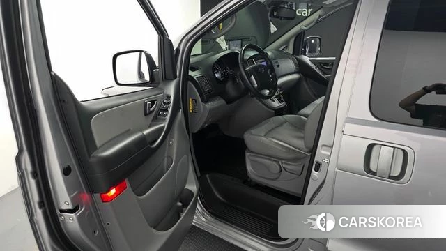 Hyundai The New Grand Starex id 4625418 из Кореи 30