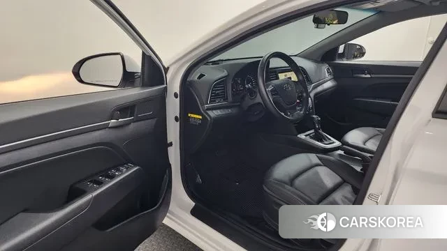 Hyundai Avante AD id 3661908 из Кореи 20