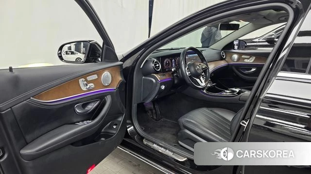 Mercedes-Benz E-Class W213 id 3916796 из Кореи 20