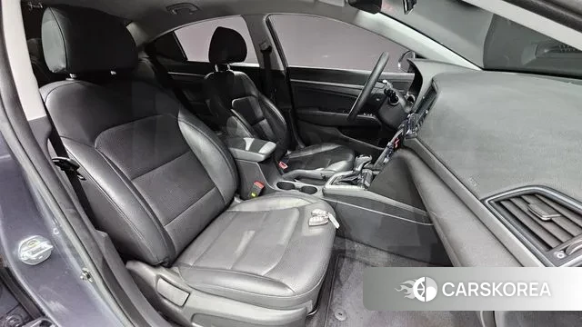 Hyundai Avante AD id 3647209 из Кореи 20