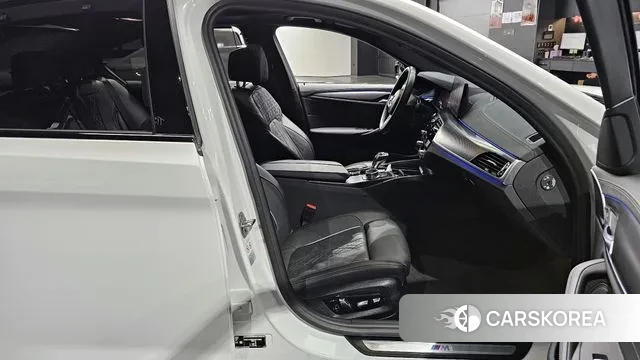 BMW 5 Series (G30) id 3426665 из Кореи 20