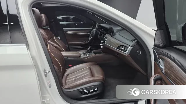 BMW 5 Series (G30) id 3540852 из Кореи 20