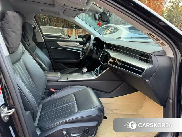 Audi A6L id 4259522 из Китая 10