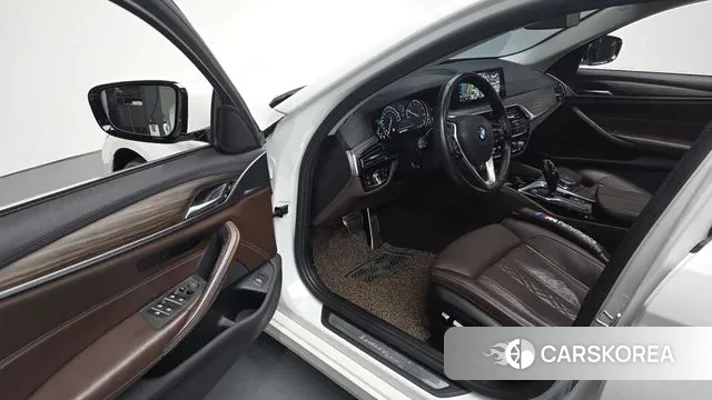 BMW 5 Series (G30) id 3018806 из Кореи 20