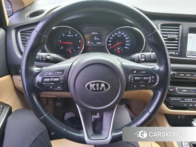 Kia The New Carnival id 4188608 из Кореи 20