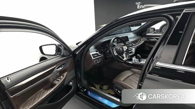 BMW 7 Series (G11) id 3893017 из Кореи 19