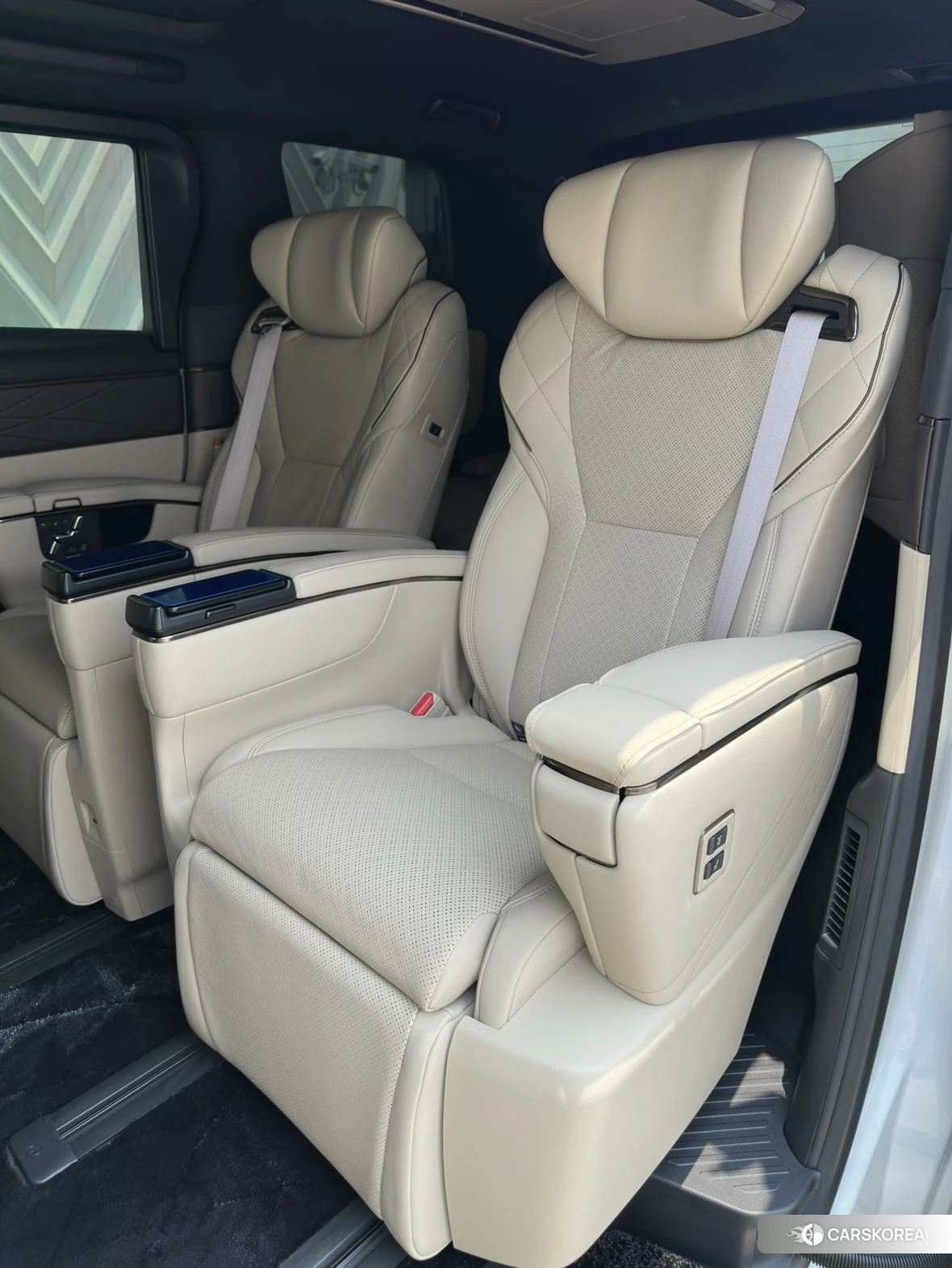 Toyota Vellfire id 4513971 из Китая 28