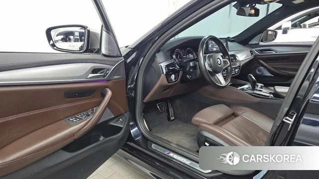 BMW 5 Series (G30) id 4900927 из Кореи 35