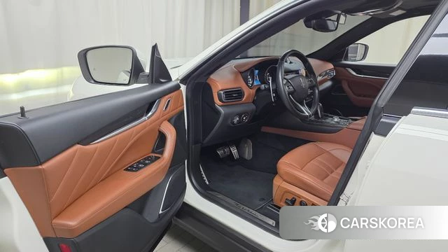 Maserati Levante id 4688608 из Кореи 37