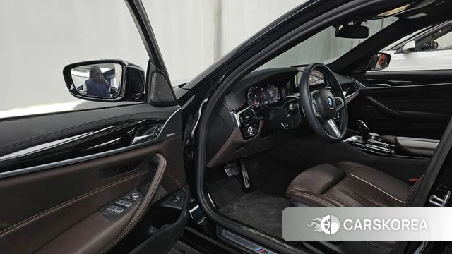 BMW 5 Series (G30) id 4783824 из Кореи 20
